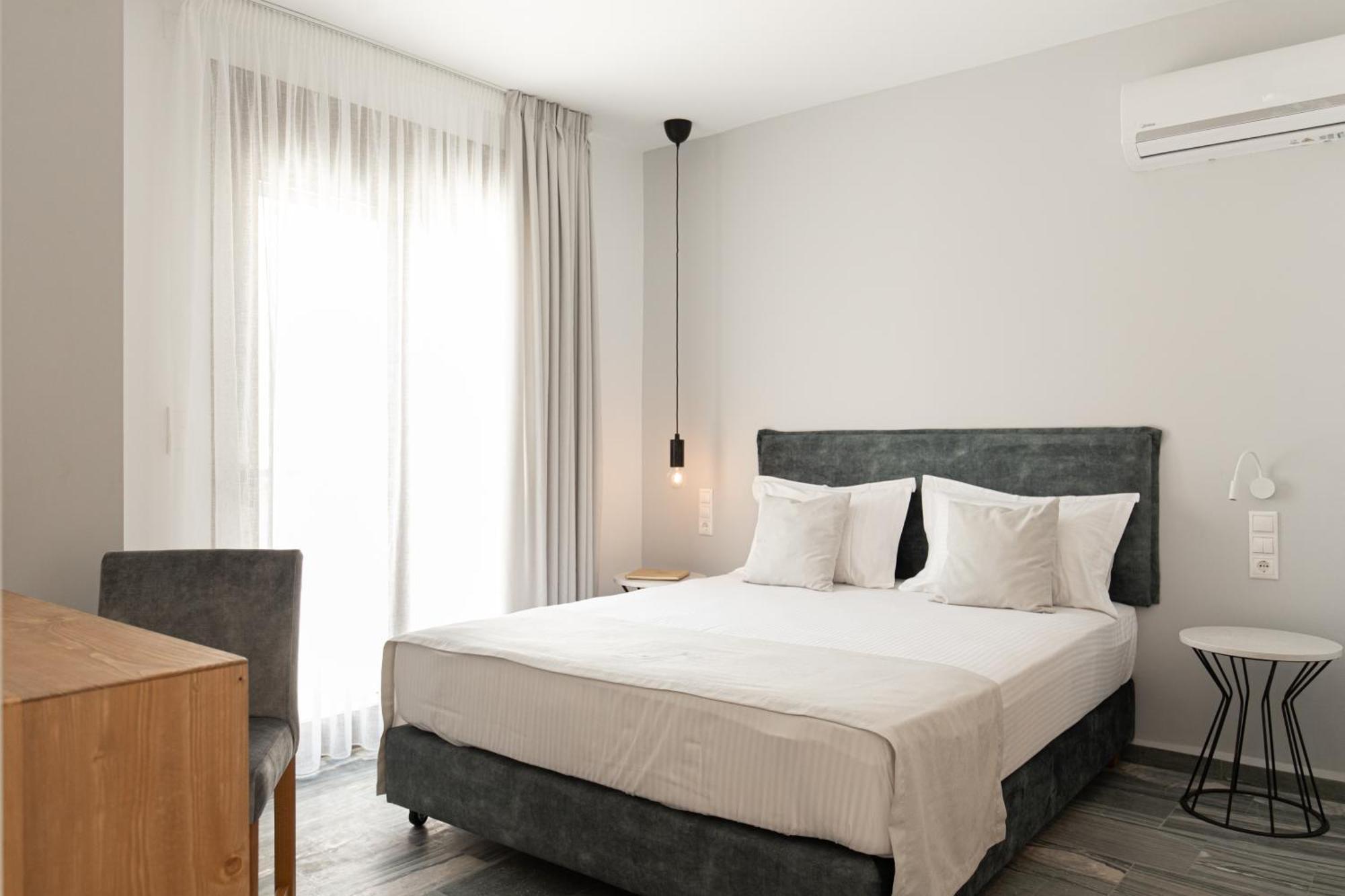 Marble Luxury Suites Karteros Exterior photo